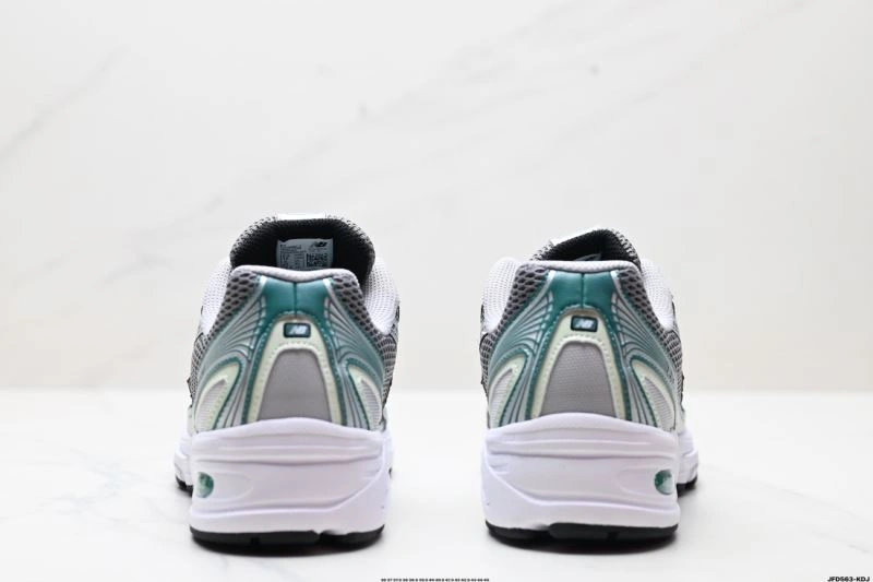 ZipUp New Balance Shoes 3174