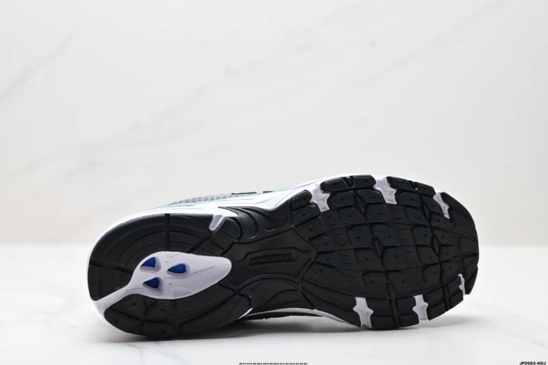 ZipUp New Balance Shoes 3174