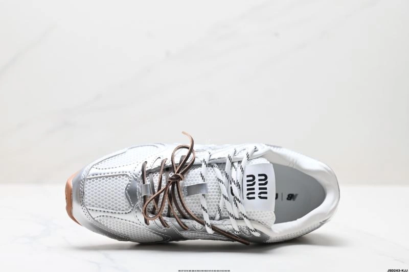 ZipUp New Balance Shoes 3163