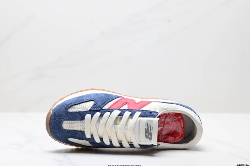 Elegant New Balance Shoes 3234