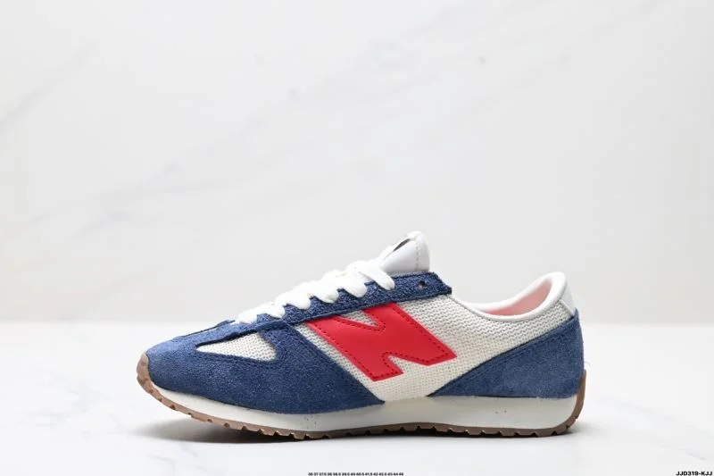 Elegant New Balance Shoes 3234