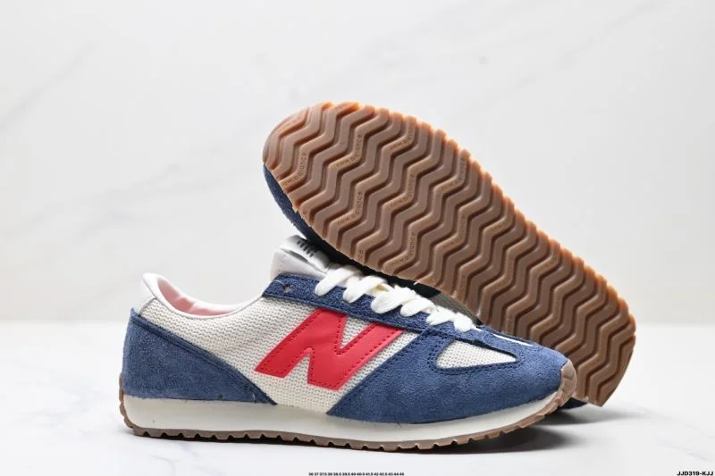 Elegant New Balance Shoes 3234