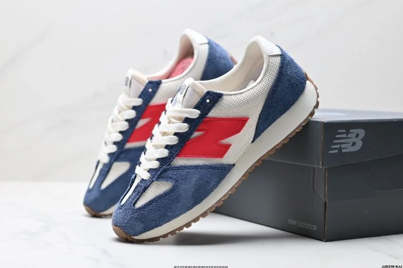 Elegant New Balance Shoes 3234