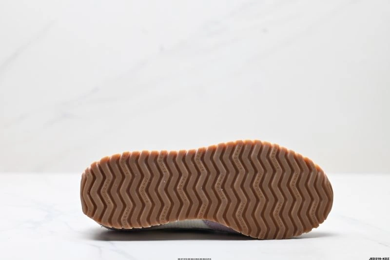 MoistureWicking New Balance Shoes 3157