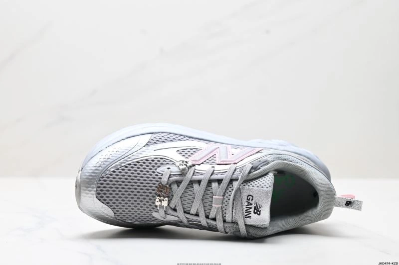 New Balance Shoes WellDesigned 3129