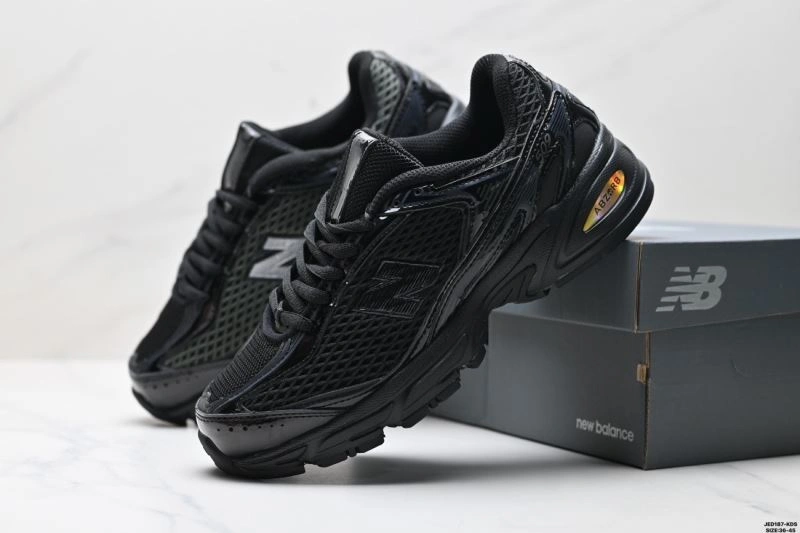 Elegant New Balance Shoes 3109