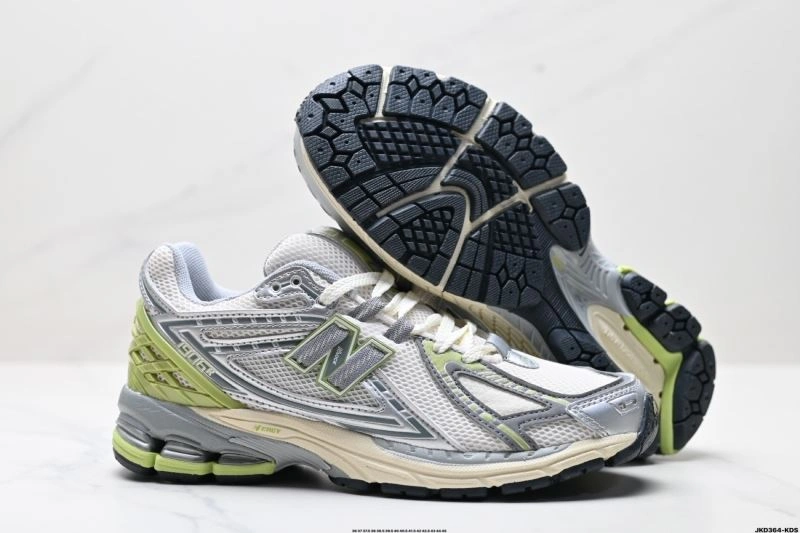 SoftTouch New Balance Shoes 3124