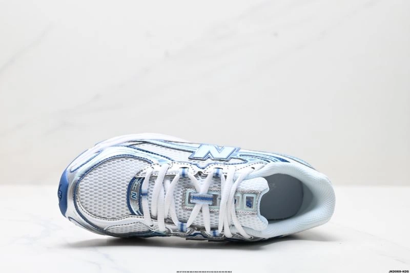 Soft New Balance Shoes 3184