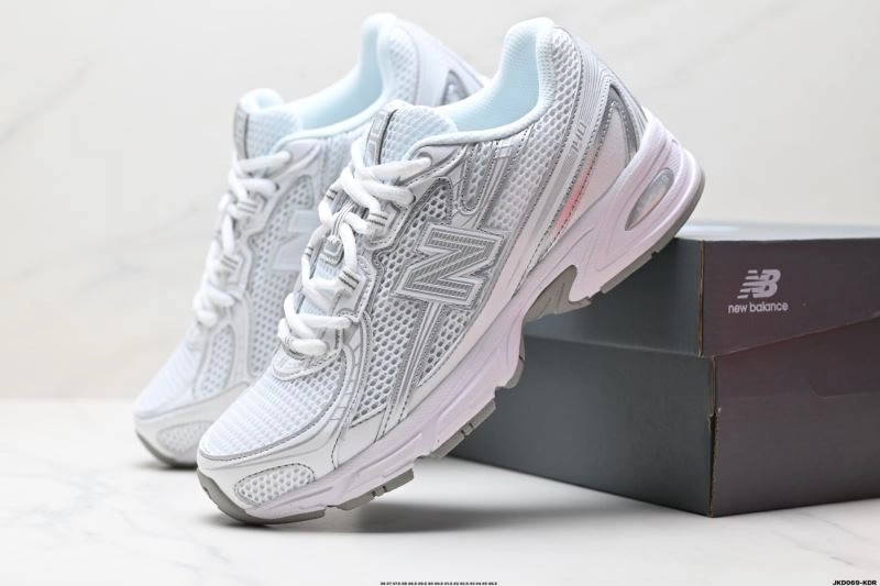Lightweight New Balance Shoes 3093