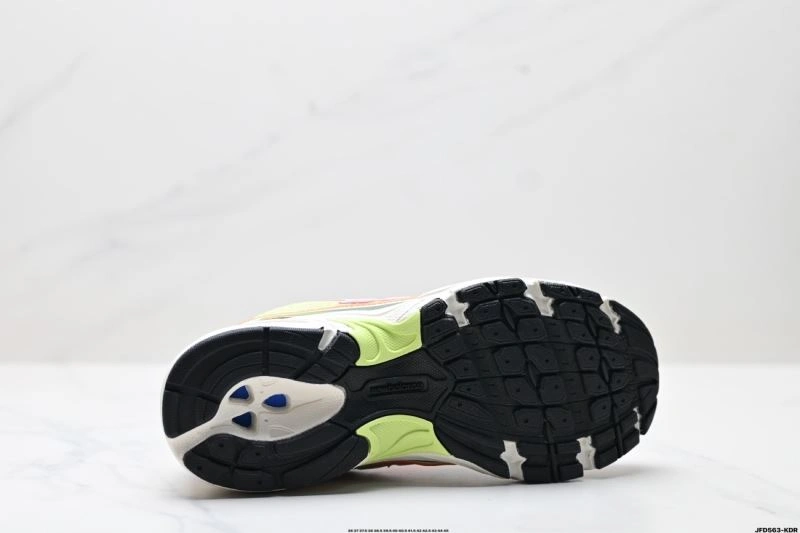 New Balance Shoes Tailored 3121