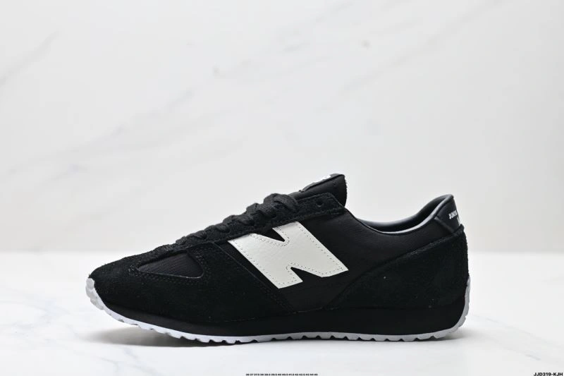 Bold New Balance Shoes 2239