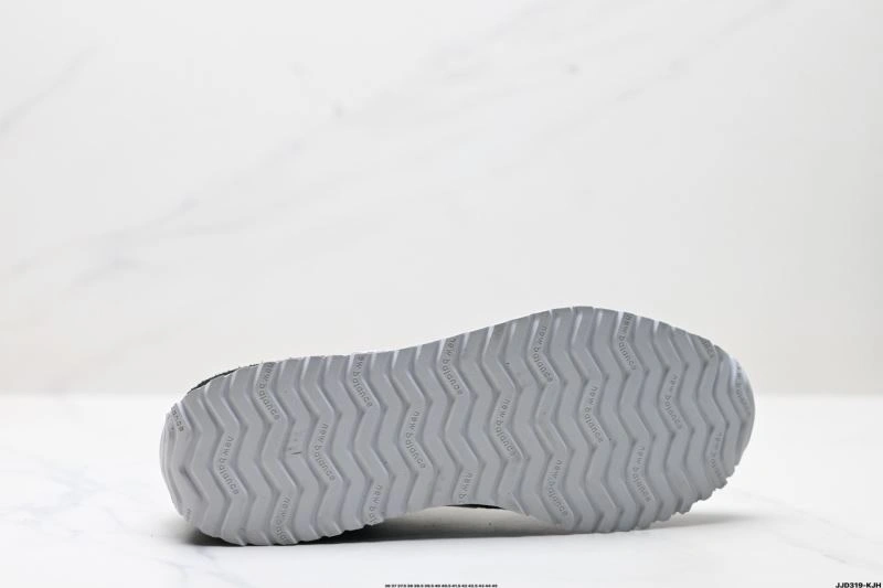 Bold New Balance Shoes 2239