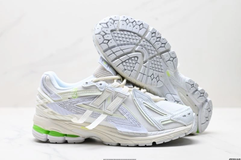 OdorResistant New Balance Shoes 2256