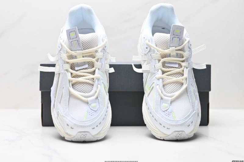 OdorResistant New Balance Shoes 2256