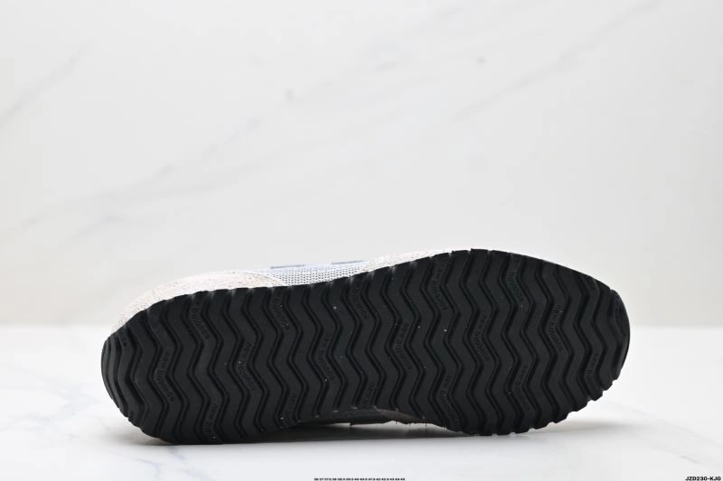 TimelessDesign New Balance Shoes 2235