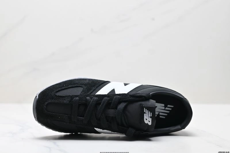 New Balance Shoes Classic 2240