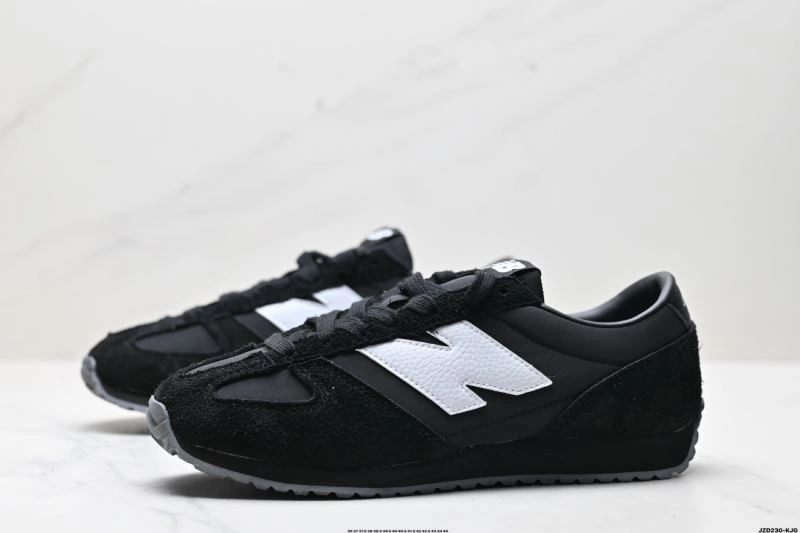 New Balance Shoes Classic 2240