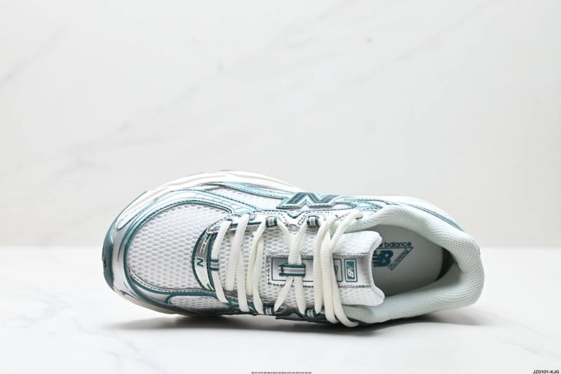 New Balance Shoes Sporty 2233