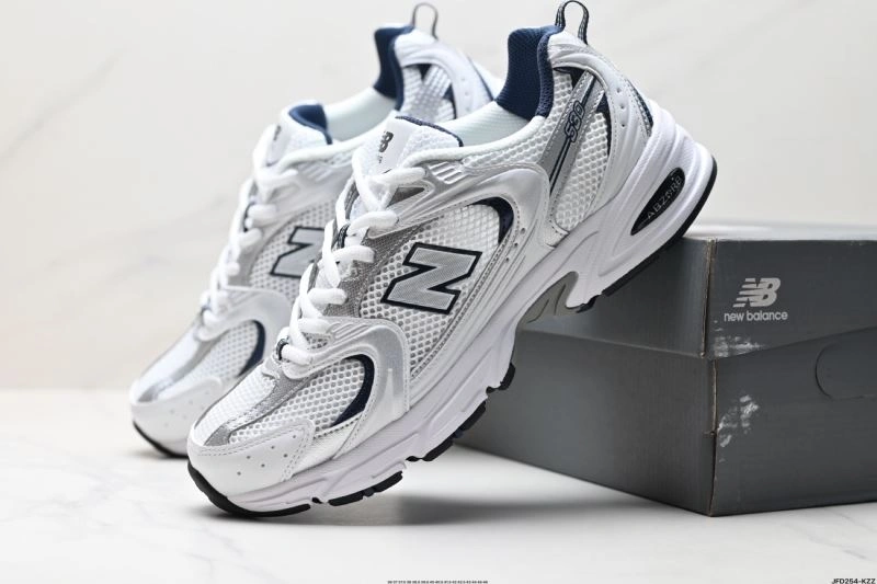 New Balance Shoes UrbanChic 2225