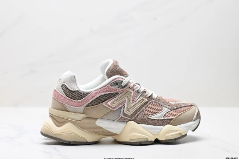 New Balance Shoes Versatile 2218