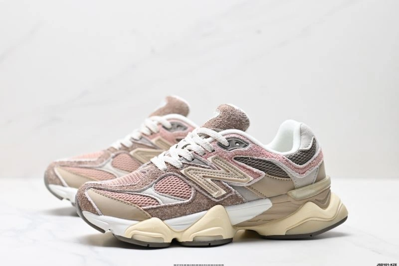 New Balance Shoes Versatile 2218