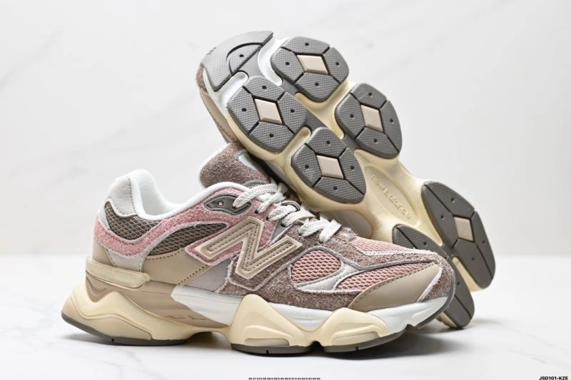 New Balance Shoes Versatile 2218