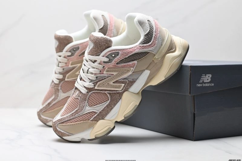 New Balance Shoes Versatile 2218