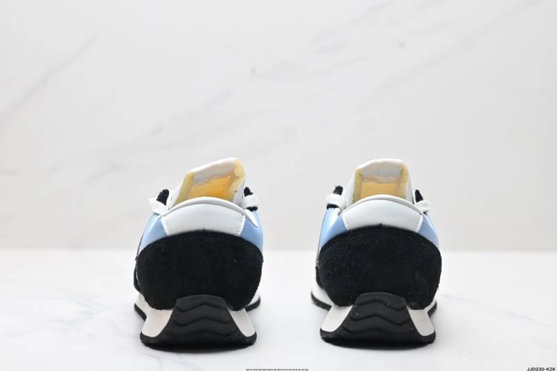 MoistureWicking New Balance Shoes 2205