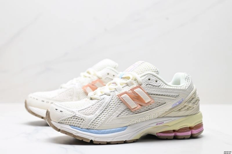 New Balance Shoes EyeCatching 2207