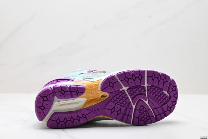 New Balance Shoes ModernLook 2215