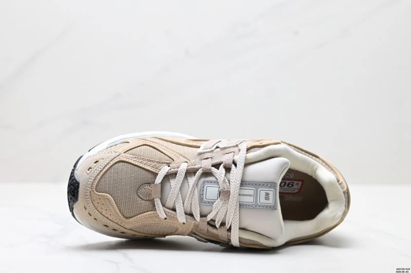 MoistureWicking New Balance Shoes 2208