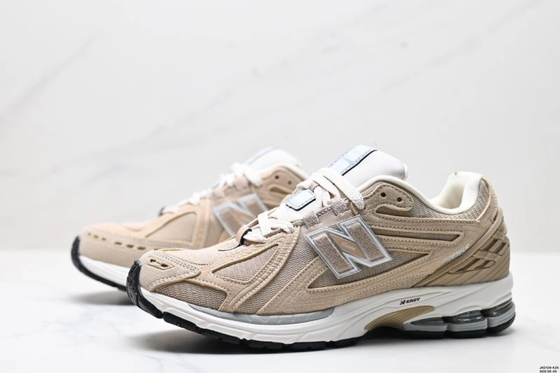 MoistureWicking New Balance Shoes 2208