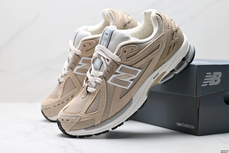 MoistureWicking New Balance Shoes 2208