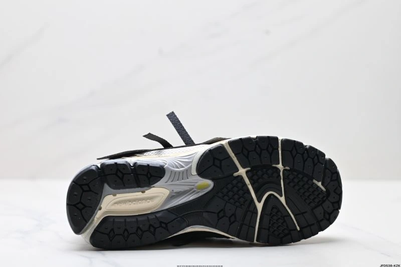 Sophisticated New Balance Shoes 2206