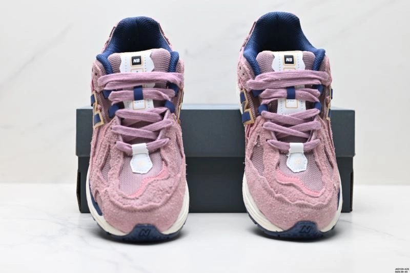 Classic New Balance Shoes 2201