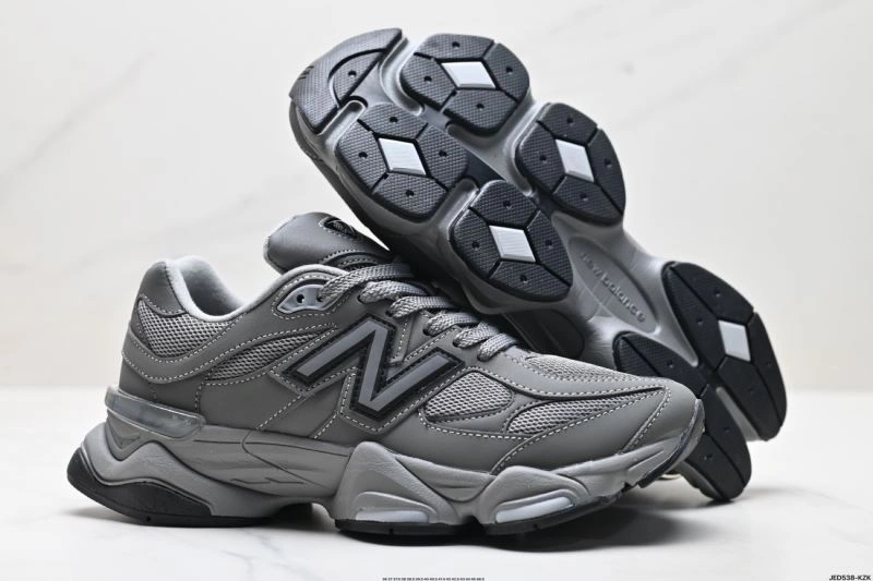 New Balance Shoes Sleek 2204