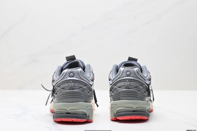 Classic New Balance Shoes 2229