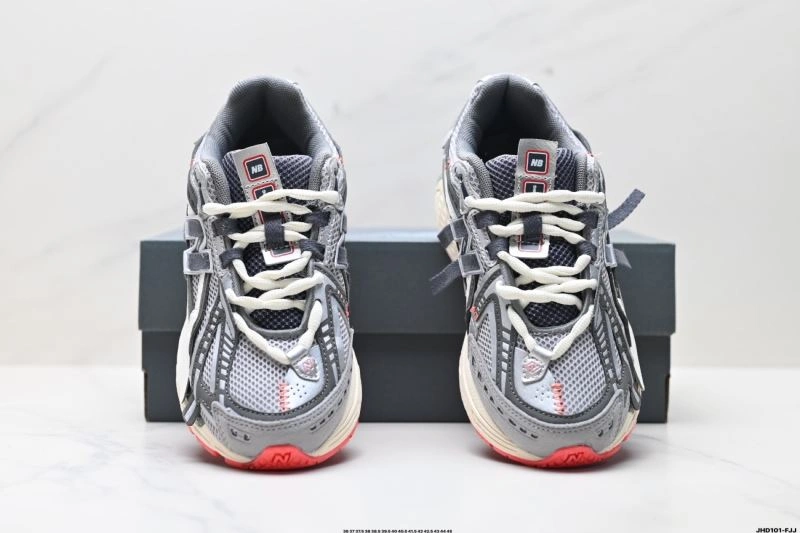 Classic New Balance Shoes 2229
