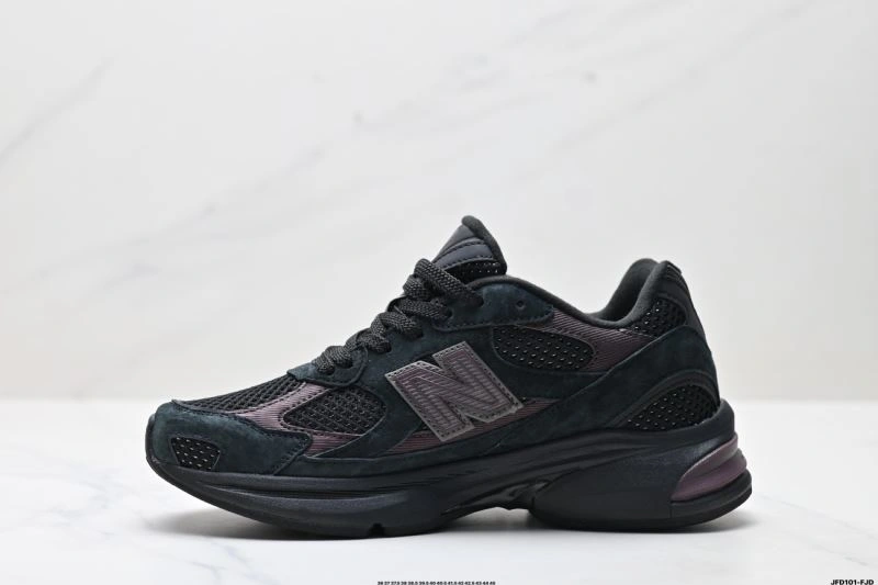 Neat New Balance Shoes 2168