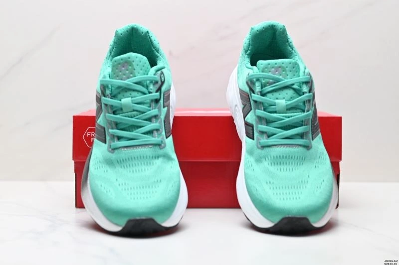 Neat New Balance Shoes 2144