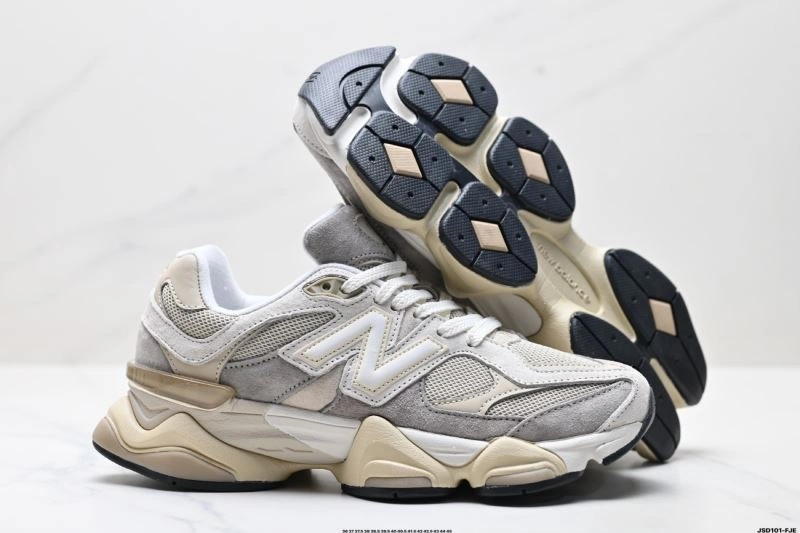 Timeless New Balance Shoes 2220