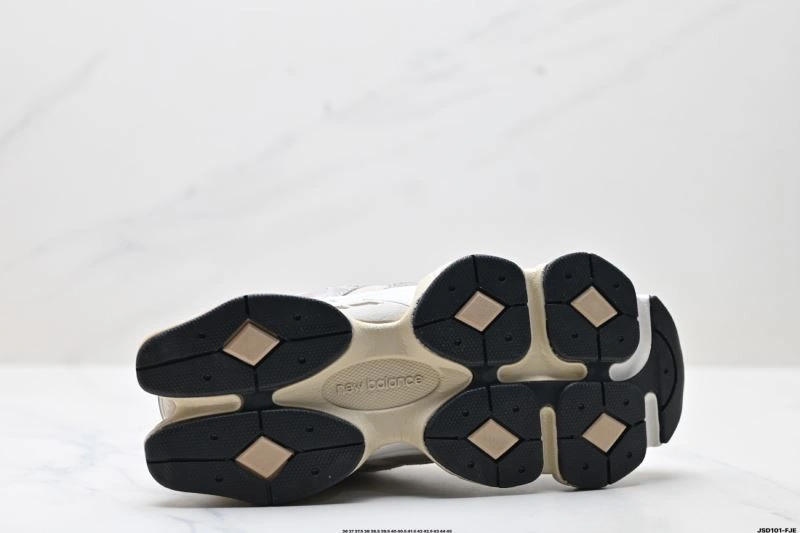 Timeless New Balance Shoes 2220