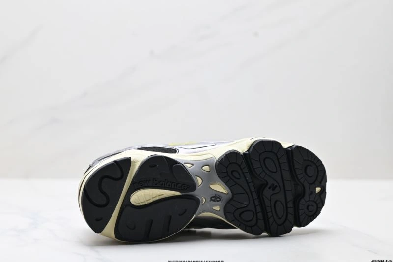 Lightweight New Balance Shoes 2137