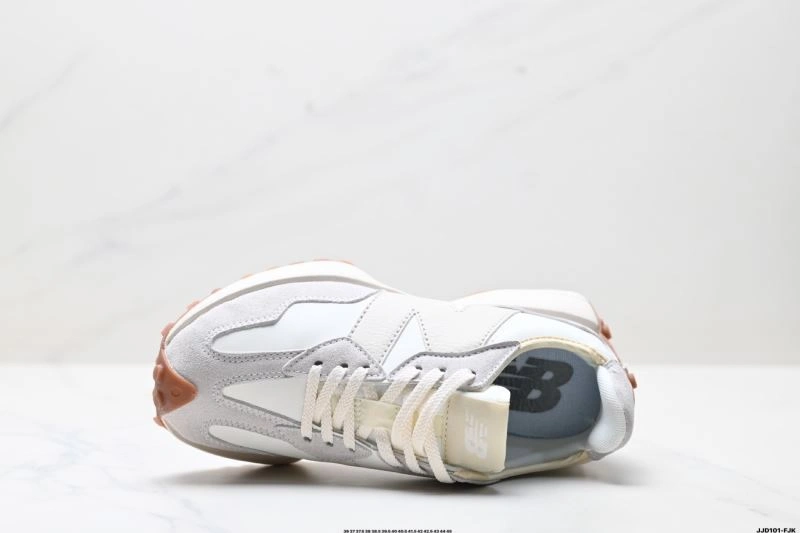 EyeCatching New Balance Shoes 2209