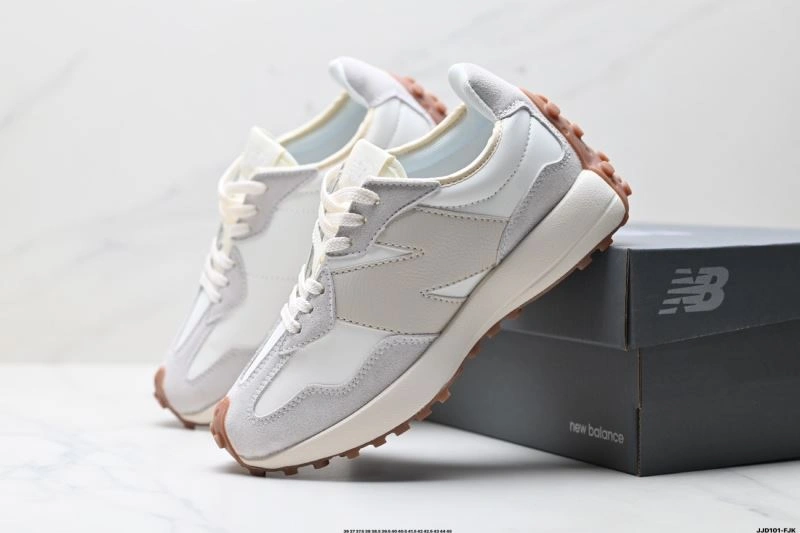 EyeCatching New Balance Shoes 2209