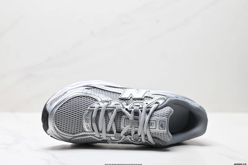 Youthful New Balance Shoes 2142