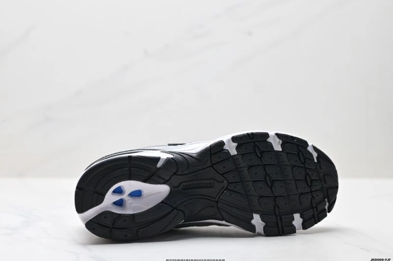 Youthful New Balance Shoes 2142