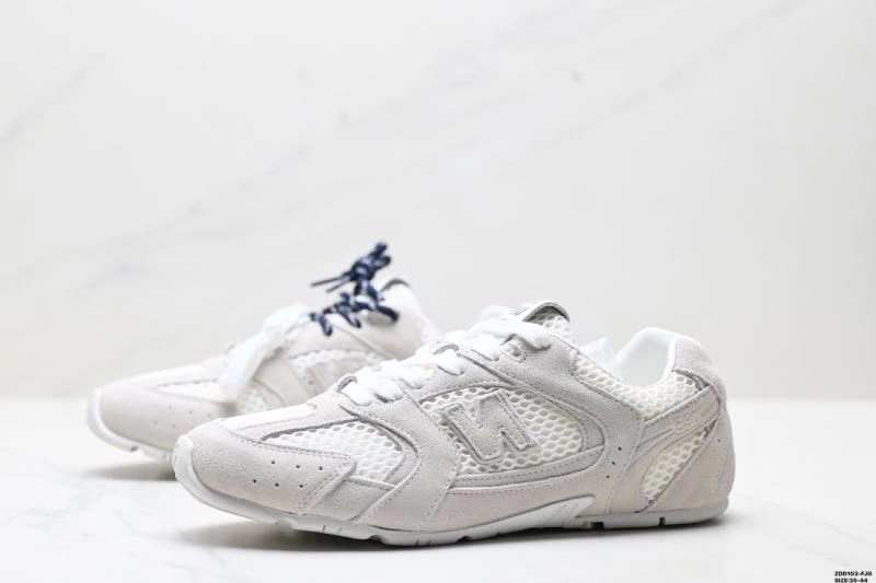 Stretchable New Balance Shoes 2126