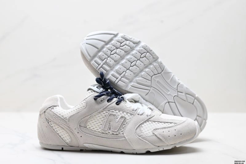 Stretchable New Balance Shoes 2126