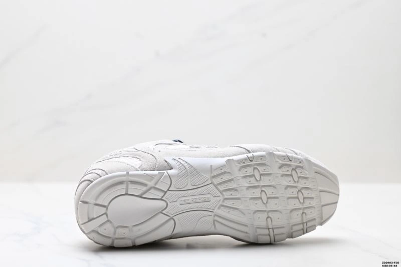 Stretchable New Balance Shoes 2126